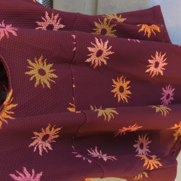 Textured One-Piece Cut-Out Swimsuit, L - Picture 5 of 5